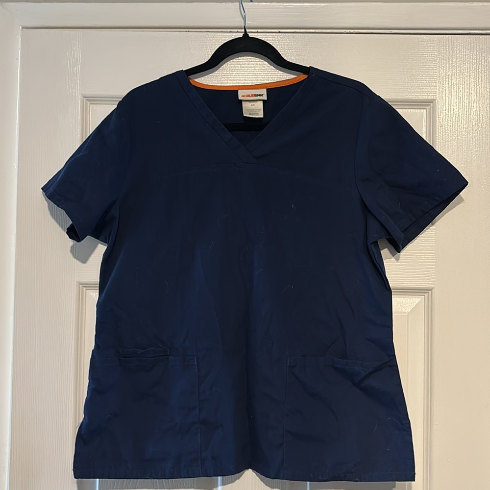 ✨3 for $10✨ Scrub top - navy blue